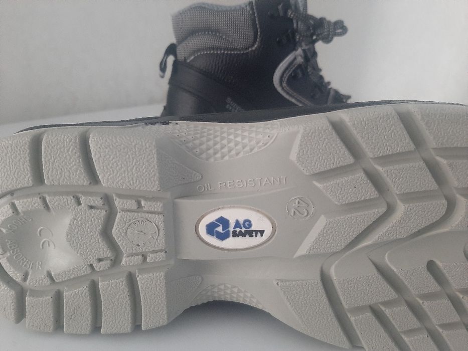 Продаю рабочие сапоги