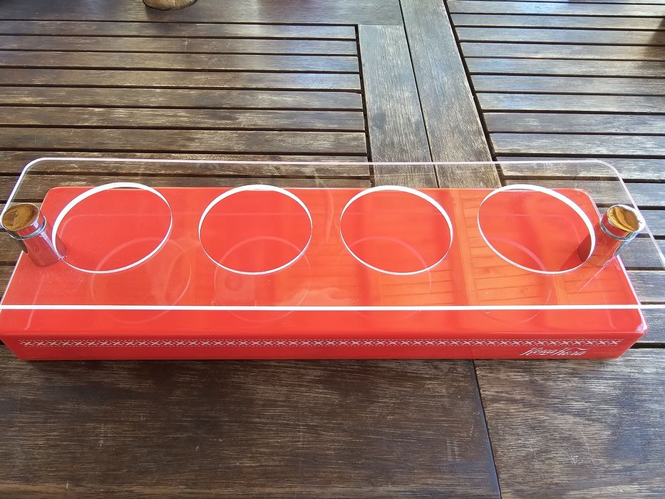 Coca cola , Fanta , Monster ключодържател , значка, камион , стойка