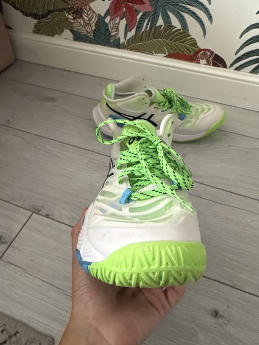 Волейбольные кроссовки Асикс