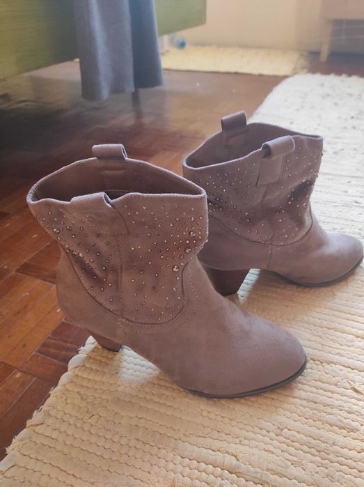 Бежови боти, 39-ти номер