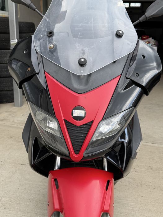 Aprilia SR Max 300 permis A2