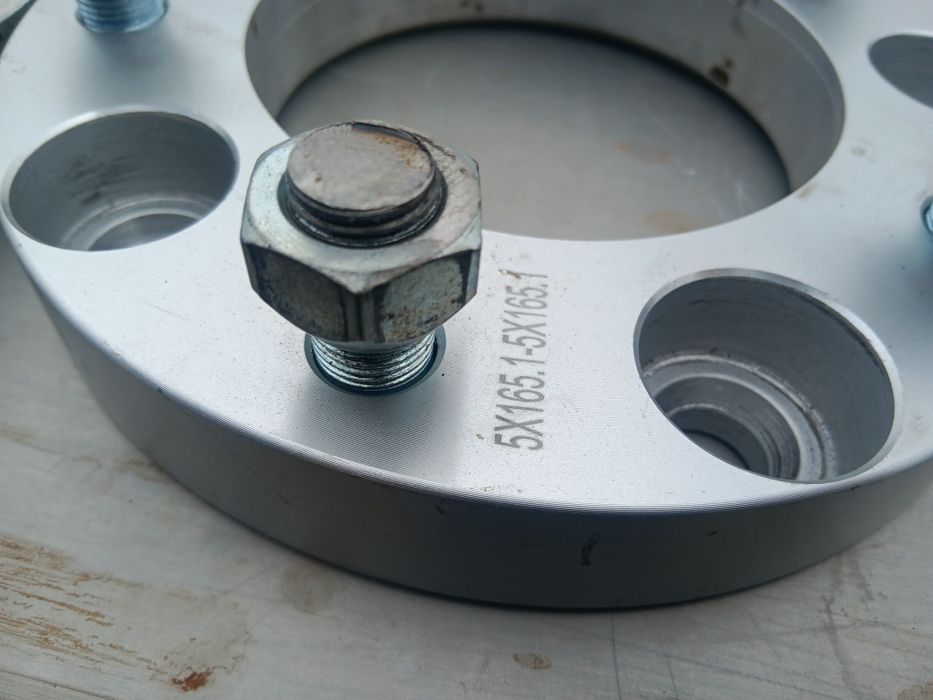 Алуминиеви фланци 30мм 5х165.1 land rover