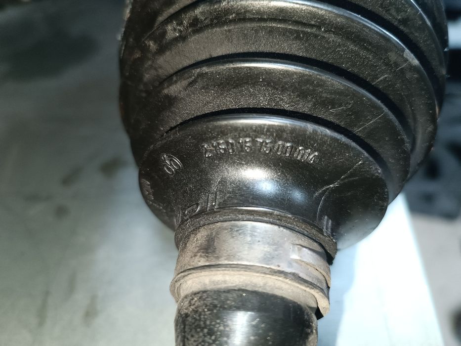 Къса полуоска за Volvo XC70, 2.4T, 2001g