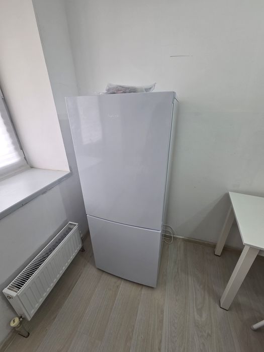 Холодильник Бирюса