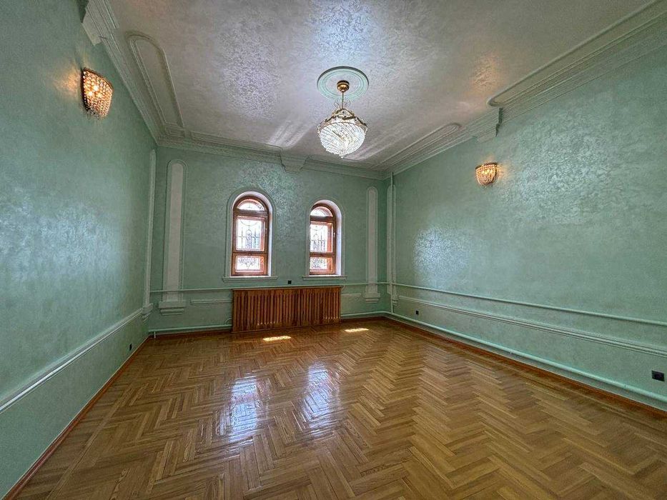 1000м2 Офис | Ресторан | Лаундж-бар | Бильярд с двориком