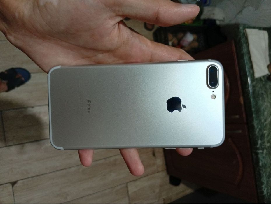 Iphone 7 plus 2 ta aybi bor 1 mikrafoni ishlamdi laekin ovoz chiqadi