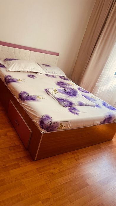 pat dublu de vanzare in stare foarte bună