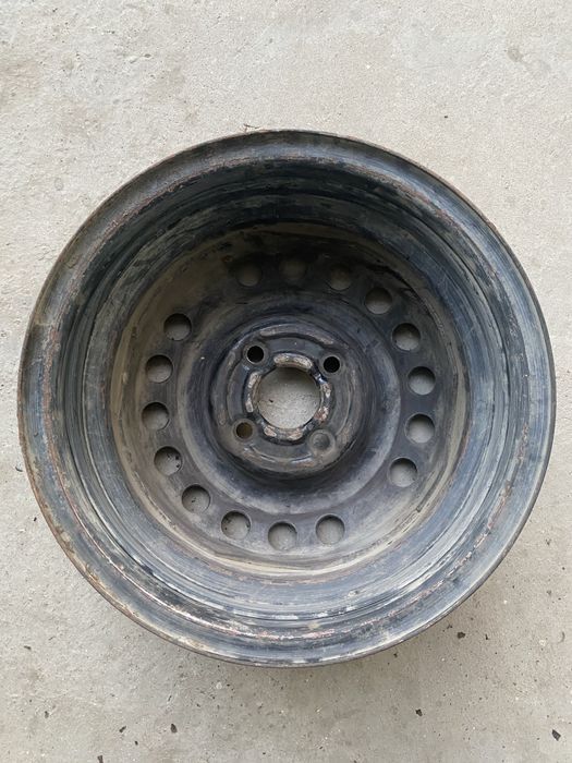 Колесные диски в хорошем состоянии 4 шт