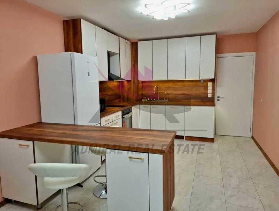 Топ локация -четиристаен -Левски