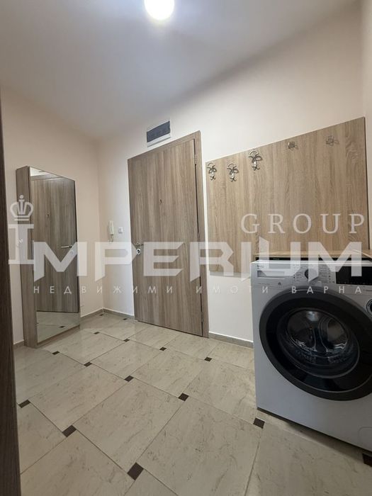 ТОП! Двустаен апартамент с ПАРКОМЯСТО под наем в района на кв. Левски