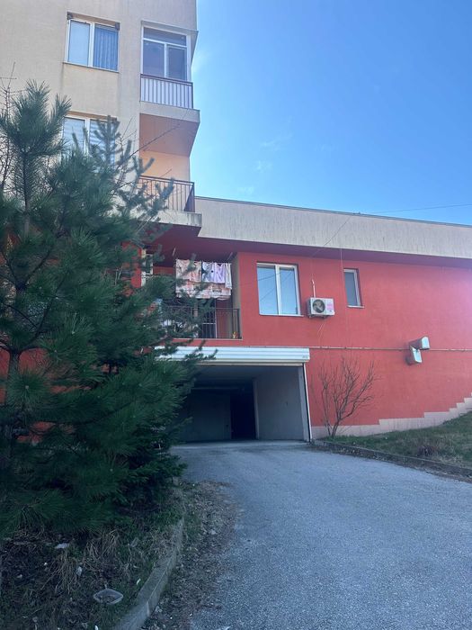 Продава 7бр. гаражи в гр.Пещера, ул. Д-р Цикалов №41