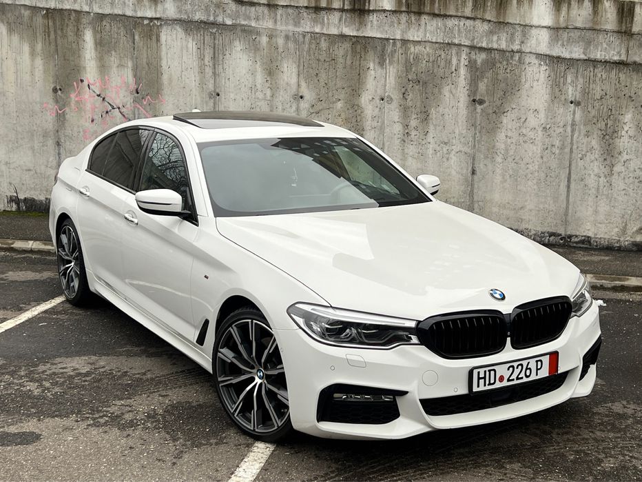 BMW 520xD*G30M Pachet*Softclose*Distronic*Cam360*Harman*HeadUp*Gesture