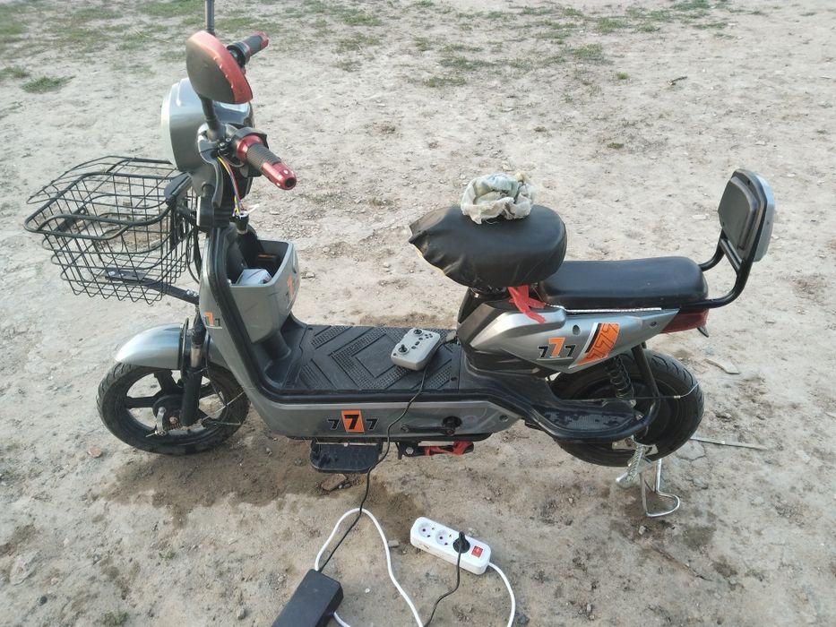 Электроскутер 777