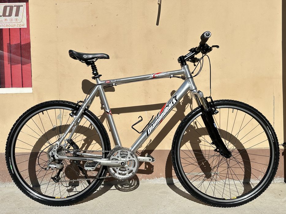 Bicicleta oras DiamnondBack 28 Inch Aluminiu 27 viteze Shimano Deore
