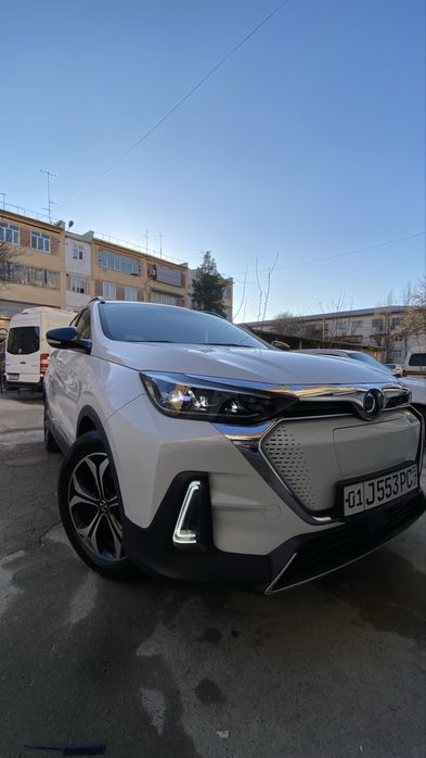 Elektromobil sotiladi