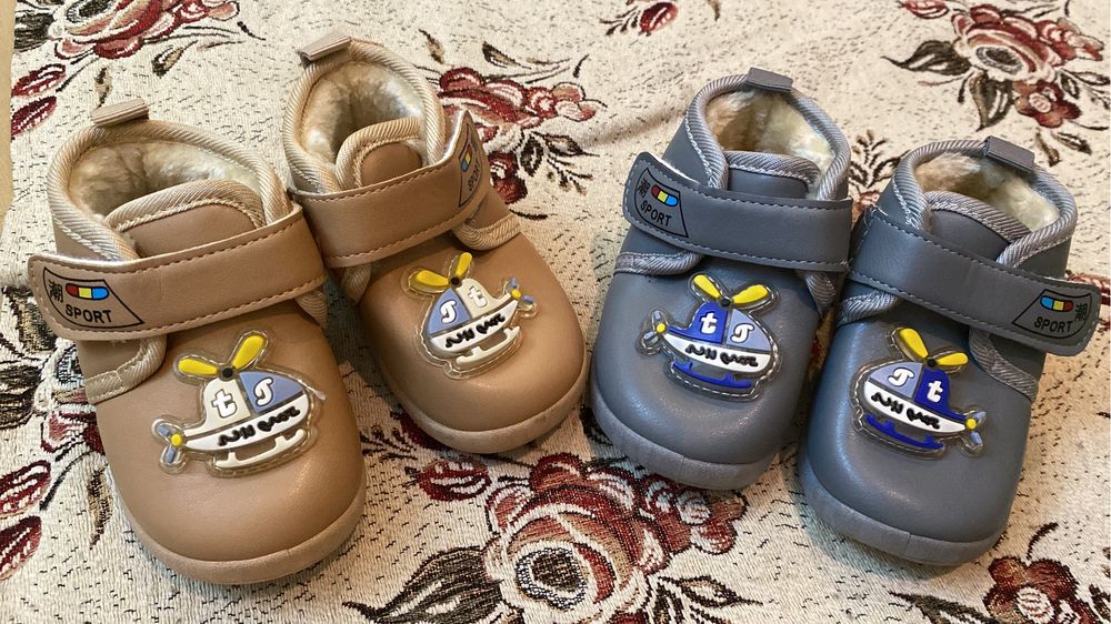 Продам детскую обувь новые