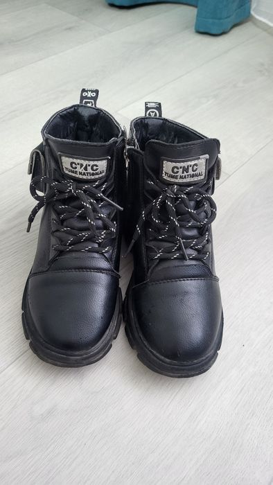 Осенние сапожки для девочки.