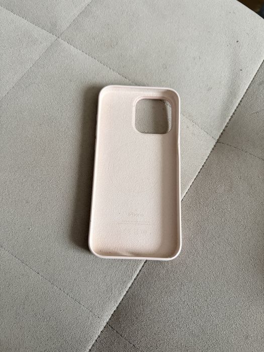 Срочно продаю оригинал чехол iphone 15 pro max