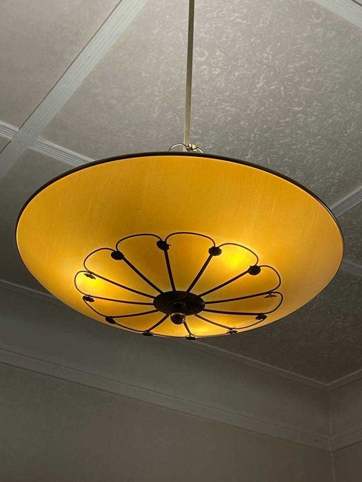 Старинная люстра