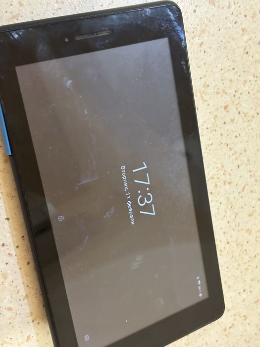 Планшет lenovo работает