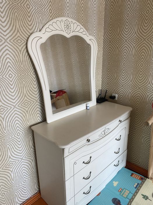 Спальный гарнитур