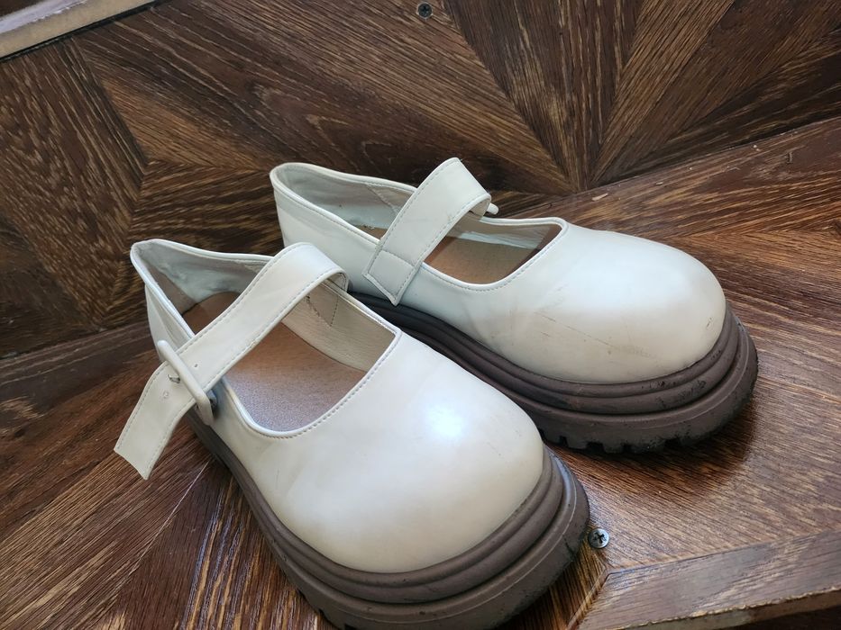 Модные Туфли молочные