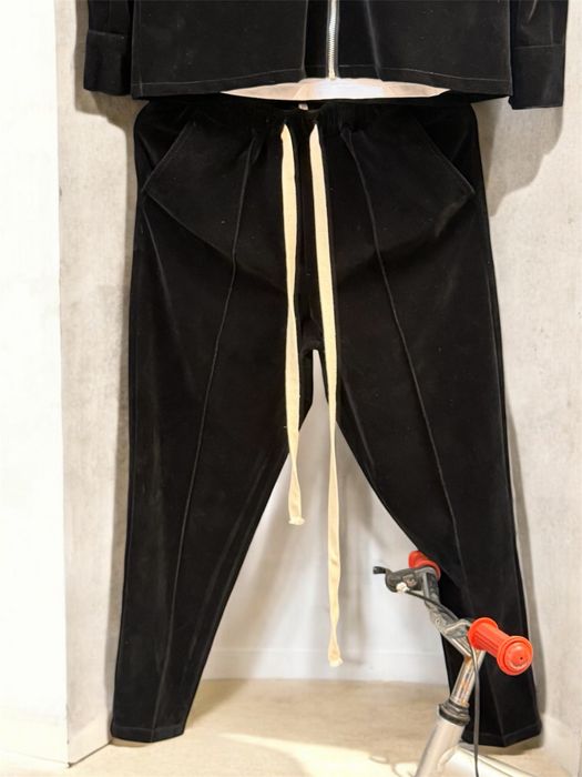 Compleuri Catifea! Camasa+ pantaloni cu sireturi lungi!