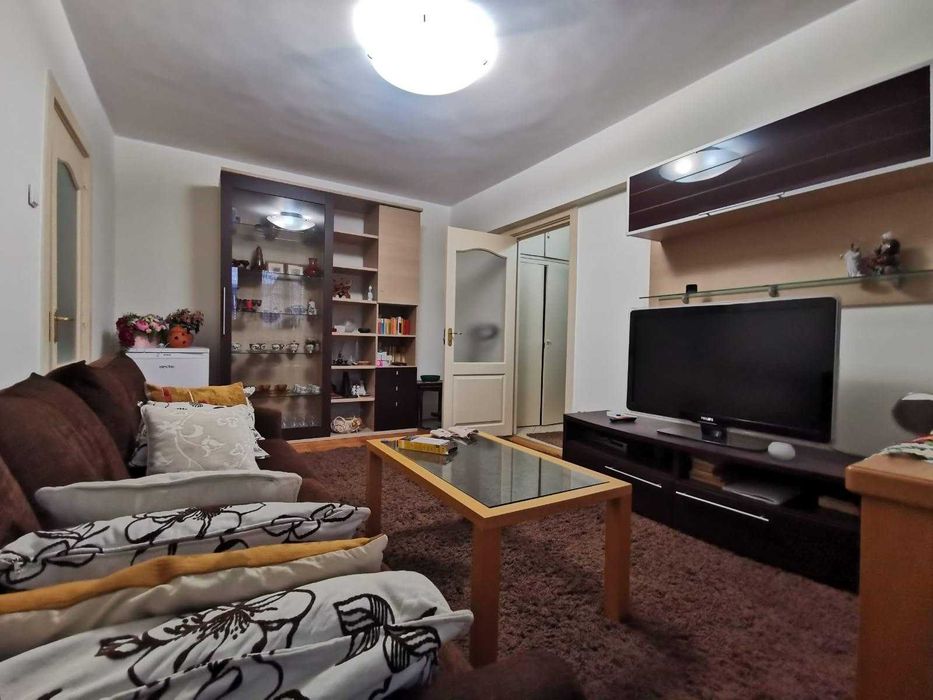 Proprietar – 2 Camere Renovat recent, Etaj 1, Bd. Basarabiei (Bloc Reabilitat Termic)
