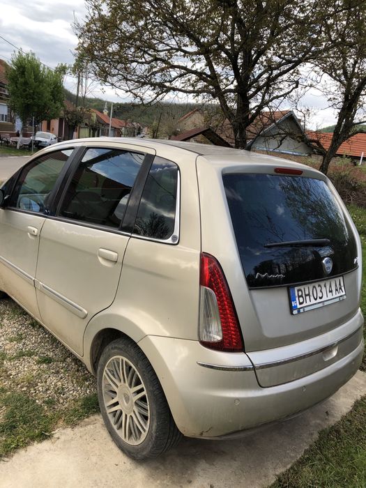 Vând Lancia  musa 350