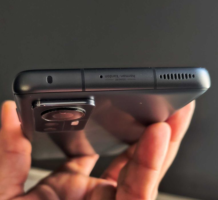 Продавам Xiaomi 12  в гаранция