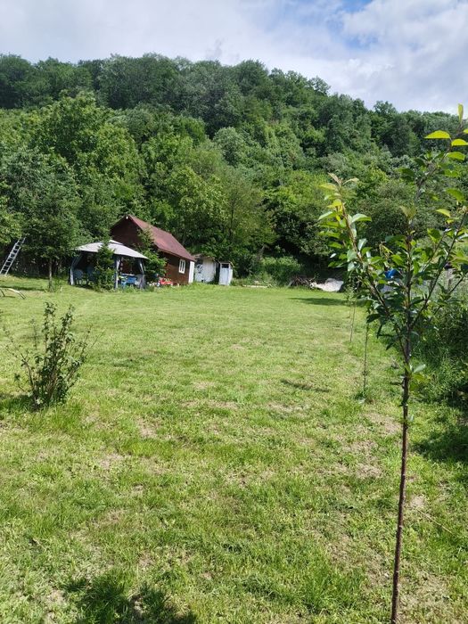 Vând teren intravilan