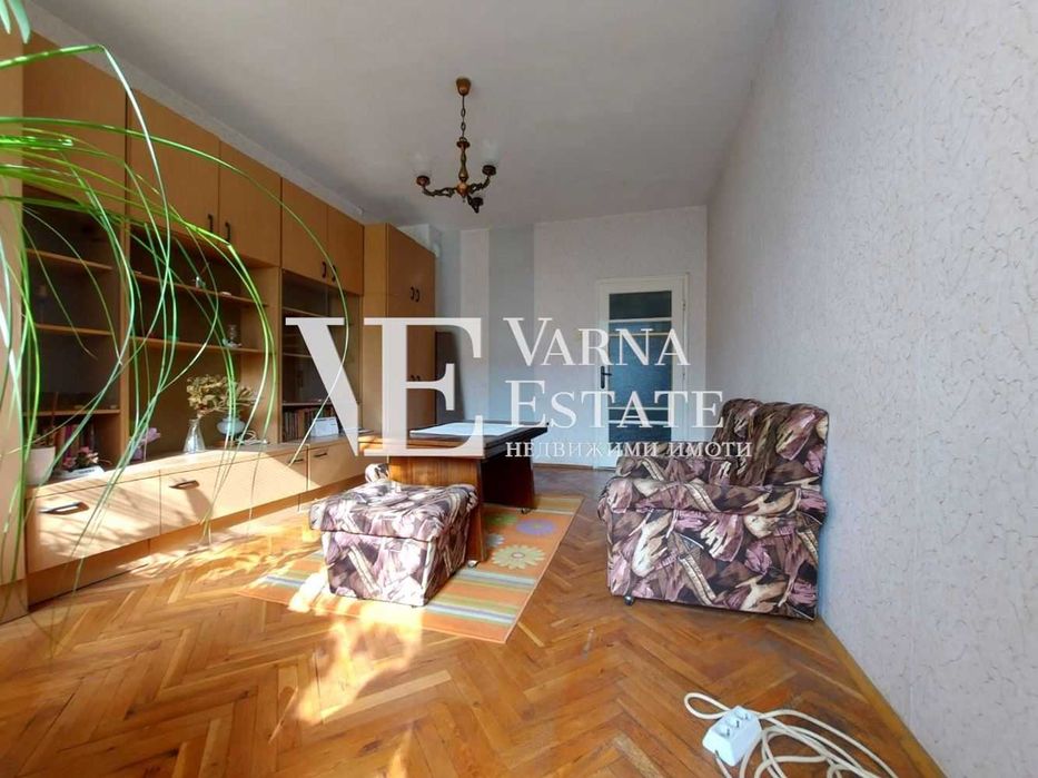 Продава се Тристаен апартамент в Варна, Победа - 65 кв.м за 1693 €/кв.м - Снимка #1