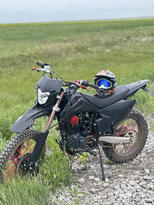 Продам мотоцикл эндуро 300