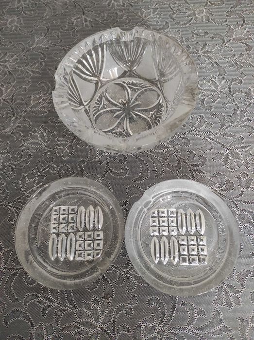 Кристален пепелник от 80-те години + 2 по-малки пепелника