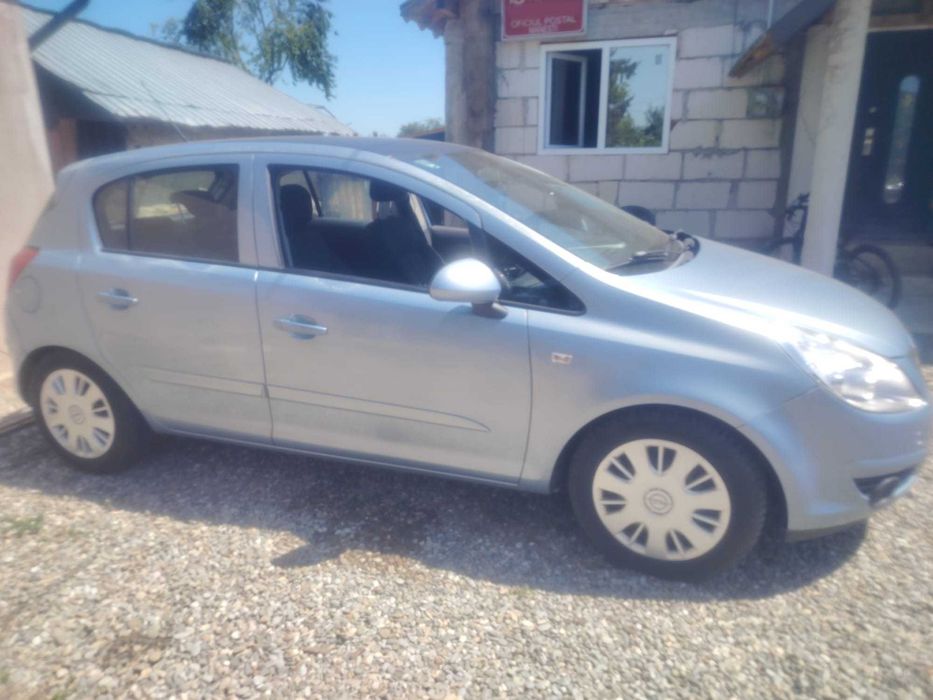 Opel CORSA Se vinde