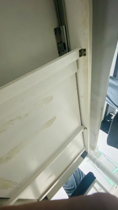 Стол со стульями