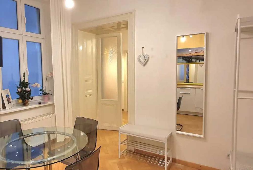 Дава се под наем Двустаен апартамент в Пловдив, Център - 72 кв.м за 306 € - Снимка #3