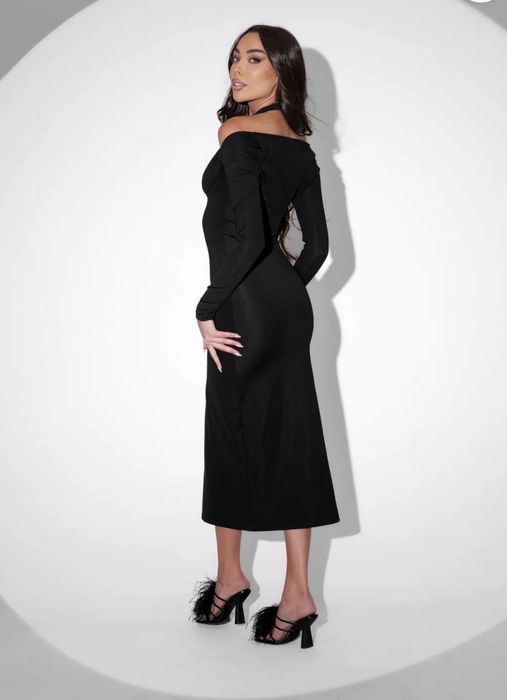 Черта рокля с цепка