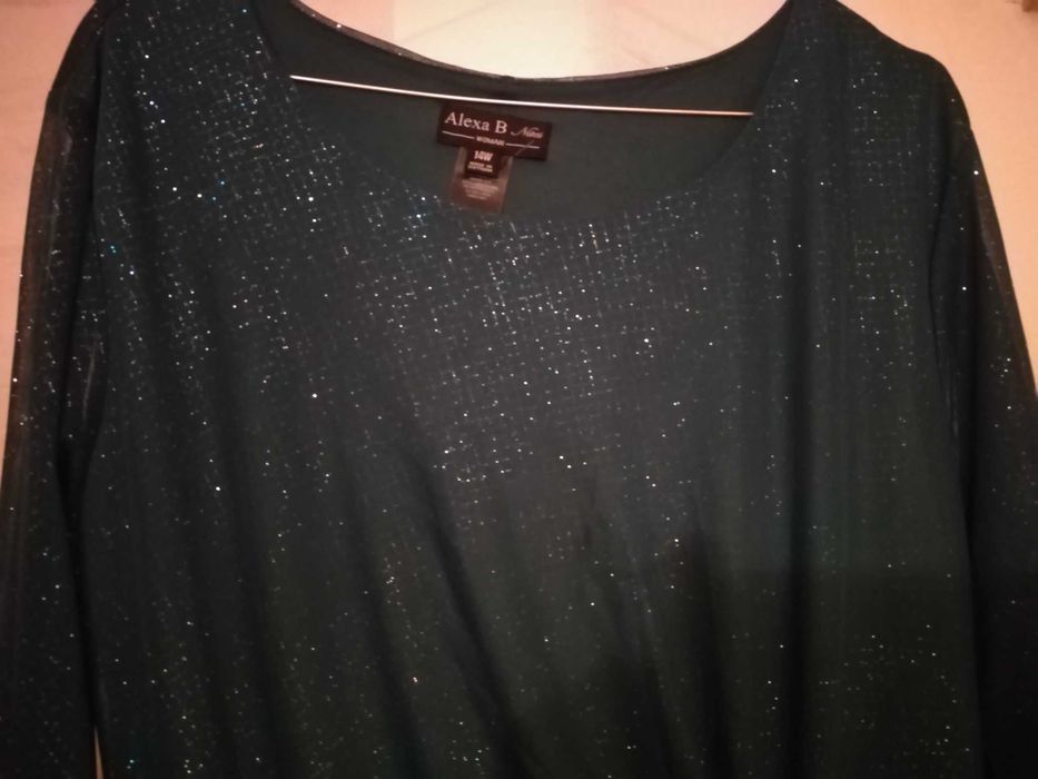 Rochie eleganta verde inchis cu model discret sclipitor