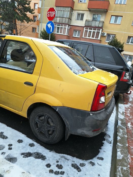 Vand Dacia Logan din 2011.Pret 1000 euro.