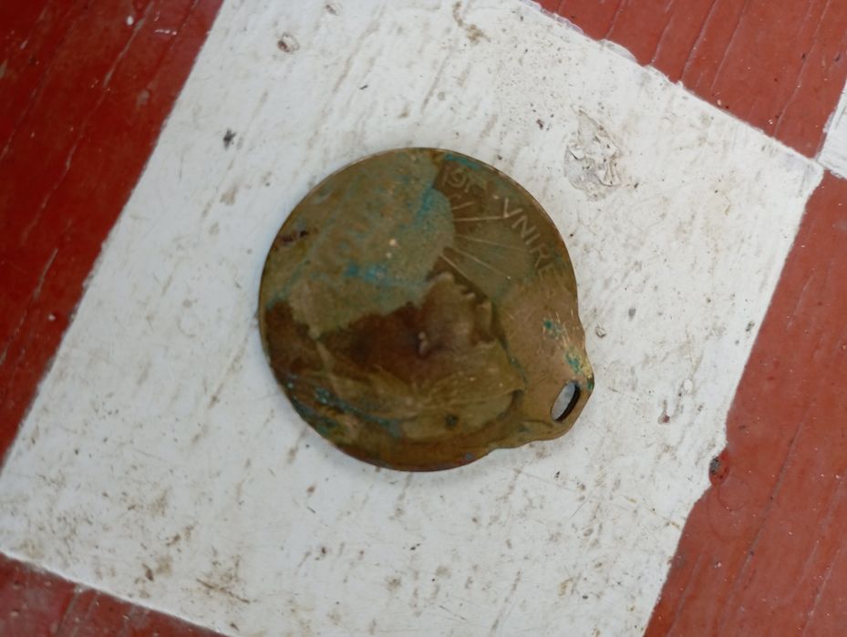 Medalion vechi Regina Maria