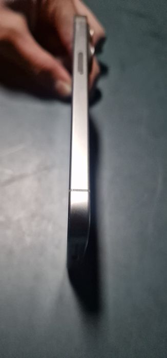 Vand iphon 15 pro 1TB