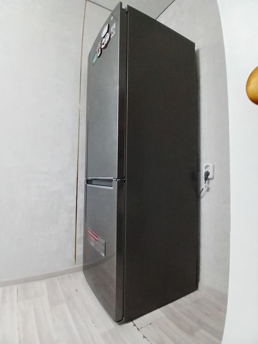 Продам холодильник LG