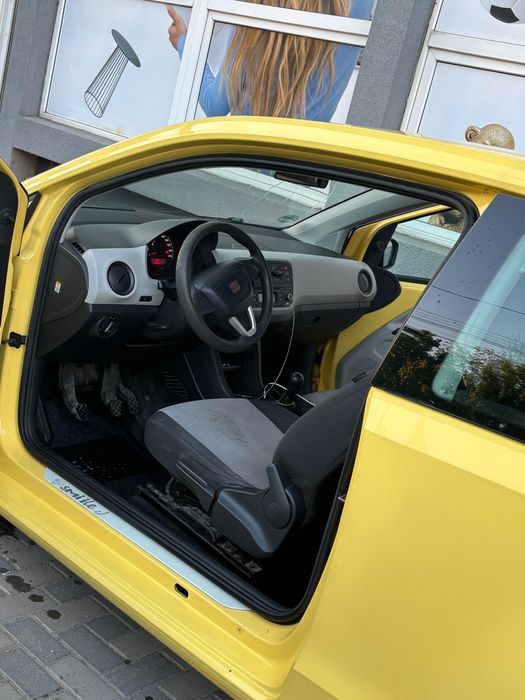 Seat mii în două uși ca nouă