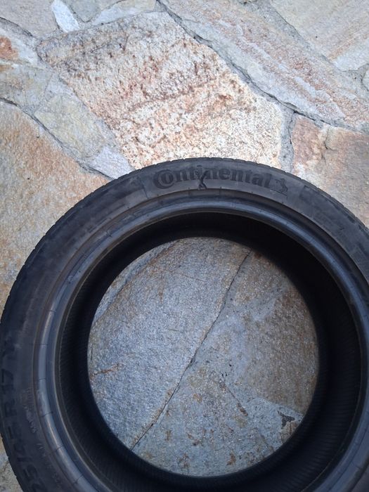 225 45 17 Continental Premium Contact  6