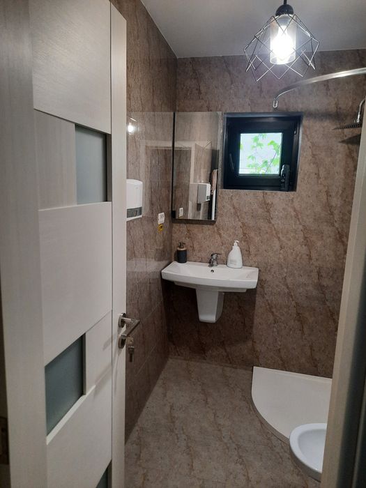Vand  spațiu comercial