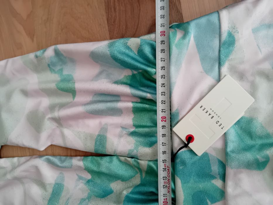 Ted Baker нов бански