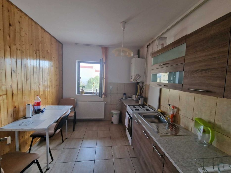 Chirie ap. 2 camere str. Bistriței