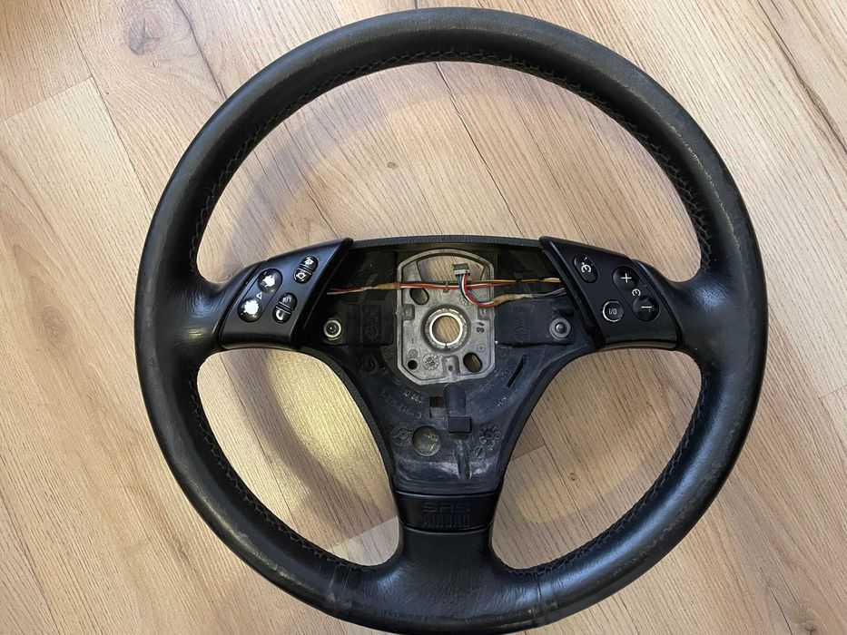 Трилъчев волан с мулти функция е36 е39 е46 бмв