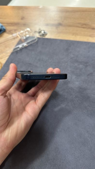 Iphone 15 pro (256gb)